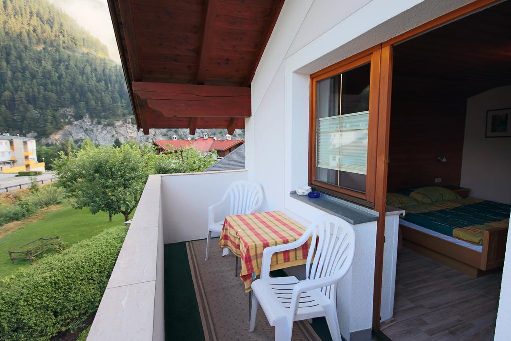 Appartments Haus Hueber Pfunds Szoba fotó